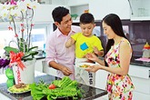 Bữa cơm tất niên không giống ai của vợ chồng Thanh Thúy Bữa cơm tất niên không giống ai của vợ chồng Thanh Thúy