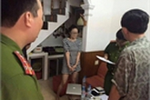 Hé lộ nhiều tình tiết về “thánh cô” bêu xấu sao Việt Hé lộ nhiều tình tiết về “thánh cô” bêu xấu sao Việt
