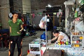 Cảnh sống khó tin của một gia đình trong căn biệt thự có giá... 35 tỷ đồng Cảnh sống khó tin của một gia đình trong căn biệt thự có giá... 35 tỷ đồng