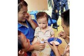 Bé 2 tuổi sống sót trong đồn điền đầy rắn Bé 2 tuổi sống sót trong đồn điền đầy rắn
