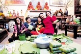 Có một “lò” bánh chưng made in Lê Khanh Có một “lò” bánh chưng made in Lê Khanh