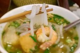 Bánh canh ghẹ đặc biệt 90.000 đồng/bát Bánh canh ghẹ đặc biệt 90.000 đồng/bát