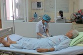 Bệnh nhân được thanh toán tiền viện phí ngay tại giường Bệnh nhân được thanh toán tiền viện phí ngay tại giường