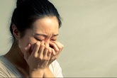 Bật khóc với cuốn sổ tiết kiệm làm quà cưới của mẹ Bật khóc với cuốn sổ tiết kiệm làm quà cưới của mẹ