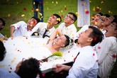Ảnh kỷ yếu giả đám cưới hài hước "khó đỡ" của SV Nông nghiệp Ảnh kỷ yếu giả đám cưới hài hước "khó đỡ" của SV Nông nghiệp