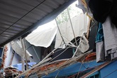 Vụ bồn nước đè chết cháu bé: Cả khu nhà trọ bị ném đá Vụ bồn nước đè chết cháu bé: Cả khu nhà trọ bị ném đá