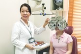 Chăm sóc và bảo vệ mắt mỗi ngày Chăm sóc và bảo vệ mắt mỗi ngày