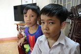 Cô giáo tự ý “xẻo tóc” hàng chục học sinh Cô giáo tự ý “xẻo tóc” hàng chục học sinh