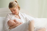 Trẻ bú bao nhiêu lần trong một ngày? Trẻ bú bao nhiêu lần trong một ngày?