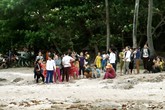 Tìm thấy thi thể 3 học sinh đuối nước khi tắm biển Tìm thấy thi thể 3 học sinh đuối nước khi tắm biển