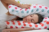 Cách hít thở giúp bạn chìm vào giấc ngủ sau 60 giây Cách hít thở giúp bạn chìm vào giấc ngủ sau 60 giây
