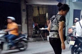 Hết tiền tỉ, nhặt đồng nát để mưu sinh Hết tiền tỉ, nhặt đồng nát để mưu sinh