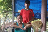 Ánh sáng cuối đường hầm của người đàn ông 5 năm cô độc trong rừng sâu Ánh sáng cuối đường hầm của người đàn ông 5 năm cô độc trong rừng sâu
