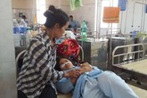 Câu nói nhanh trí giúp cô vợ trẻ thoát chết trong trận “mưa dao” của chồng Câu nói nhanh trí giúp cô vợ trẻ thoát chết trong trận “mưa dao” của chồng
