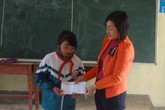 Vòng tay nhân ái (MS 69): Gặp lại cô bé bị bệnh lạ giữa mùa hoa tam giác mạch Vòng tay nhân ái (MS 69): Gặp lại cô bé bị bệnh lạ giữa mùa hoa tam giác mạch