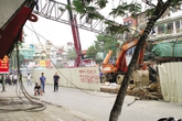 Hà Nội: Phản ứng lạ của người dân sau vụ sập cần cẩu Hà Nội: Phản ứng lạ của người dân sau vụ sập cần cẩu
