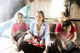 Nghịch cảnh em bú chị, cháu ti bà Nghịch cảnh em bú chị, cháu ti bà