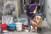 Xót xa mẹ già dựng “chuồng cọp” nuôi ba con tâm thần Xót xa mẹ già dựng “chuồng cọp” nuôi ba con tâm thần