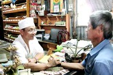 Lương y chữa bệnh miễn phí, xây nhà tình thương cho người nghèo Lương y chữa bệnh miễn phí, xây nhà tình thương cho người nghèo