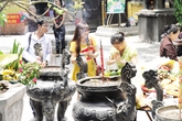 Bà bầu có nên đi lễ chùa? Bà bầu có nên đi lễ chùa?
