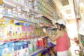 Giá sữa vẫn cao vút vì lương, điện và tỷ giá Giá sữa vẫn cao vút vì lương, điện và tỷ giá