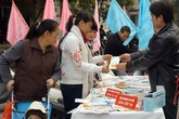 Nhiều người dân vung tay sắm sửa, nhưng lại “hà tiện” mua phương tiện tránh thai Nhiều người dân vung tay sắm sửa, nhưng lại “hà tiện” mua phương tiện tránh thai