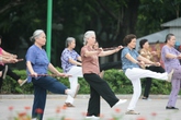 Cách đơn giản làm giảm đau nhức xương khớp mùa lạnh Cách đơn giản làm giảm đau nhức xương khớp mùa lạnh