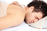 5 tư thế ngủ khiến nam giới bị yếu sinh lý 5 tư thế ngủ khiến nam giới bị yếu sinh lý
