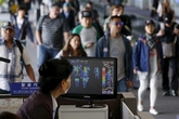 Nhiều bệnh nhân MERS- CoV ở Hàn Quốc được xuất viện Nhiều bệnh nhân MERS- CoV ở Hàn Quốc được xuất viện