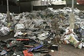Giải độc chì cho 33 trẻ em ở “làng đồng nát” Giải độc chì cho 33 trẻ em ở “làng đồng nát”