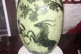 350.000 đồng/quả dưa hấu 10 kg khắc hình dê chưng Tết Ất Mùi 350.000 đồng/quả dưa hấu 10 kg khắc hình dê chưng Tết Ất Mùi