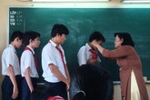 Ngỡ ngàng những "chiêu" thầy cô “xử rắn” với học trò xưa và nay Ngỡ ngàng những "chiêu" thầy cô “xử rắn” với học trò xưa và nay