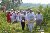 Tiễn đưa anh hùng Hồ Giáo về đất mẹ Tiễn đưa anh hùng Hồ Giáo về đất mẹ