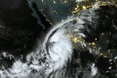 Siêu bão mạnh nhất đổ bộ, Mexico điều 10.000 binh sĩ cứu dân Siêu bão mạnh nhất đổ bộ, Mexico điều 10.000 binh sĩ cứu dân