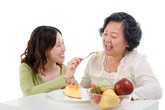 Nguồn dinh dưỡng thiết yếu nào cho sức khỏe người lớn tuổi? Nguồn dinh dưỡng thiết yếu nào cho sức khỏe người lớn tuổi?