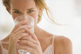 Viêm họng cấp trong mùa hè do sử dụng nhiều đồ lạnh Viêm họng cấp trong mùa hè do sử dụng nhiều đồ lạnh