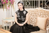 Giáng My thay hai váy hàng hiệu trong tiệc sinh nhật Giáng My thay hai váy hàng hiệu trong tiệc sinh nhật
