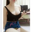 Loại bệnh "lạ" của gái trẻ thích khoe ngực, khoe đùi trên Facebook Loại bệnh "lạ" của gái trẻ thích khoe ngực, khoe đùi trên Facebook