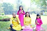 Nhà có hai cô con gái: Vợ chồng Minh Khang - Thúy Hạnh tiết lộ bí quyết nuôi dạy con Nhà có hai cô con gái: Vợ chồng Minh Khang - Thúy Hạnh tiết lộ bí quyết nuôi dạy con