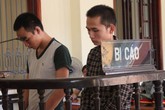 Hai trai làng lĩnh án vì cùng “yêu” bé gái 13 tuổi Hai trai làng lĩnh án vì cùng “yêu” bé gái 13 tuổi