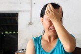 Nước mắt người mẹ nghèo không có tiền cho con theo đại học Nước mắt người mẹ nghèo không có tiền cho con theo đại học