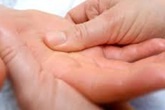 Hỏi-đáp thuốc chữa bệnh ra mồ hôi tay chân Hỏi-đáp thuốc chữa bệnh ra mồ hôi tay chân