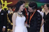 Khánh Thi công khai gọi Phan Hiển là... bố Khánh Thi công khai gọi Phan Hiển là... bố