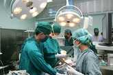 Cơ hội được các bác sỹ hàng đầu của Pháp khám và điều trị Cơ hội được các bác sỹ hàng đầu của Pháp khám và điều trị