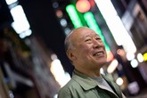 "Ông hoàng phim người lớn" muốn tiếp tục đóng phim đến hết đời dù ở 81 tuổi "Ông hoàng phim người lớn" muốn tiếp tục đóng phim đến hết đời dù ở 81 tuổi