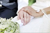 Cuối năm vội vã làm lành Cuối năm vội vã làm lành