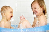 Nhiều mẹ đang mắc sai lầm khi trị mẩn ngứa cho con Nhiều mẹ đang mắc sai lầm khi trị mẩn ngứa cho con
