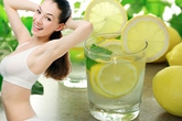 Đẹp lên nhờ uống nước chanh mật ong hàng ngày Đẹp lên nhờ uống nước chanh mật ong hàng ngày