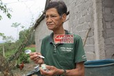 Lạ lùng lão nông 8 tháng “ngốn” hết 500 lọ cao xoa bóp Bạch Hổ Lạ lùng lão nông 8 tháng “ngốn” hết 500 lọ cao xoa bóp Bạch Hổ