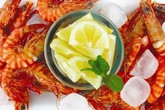 Ăn tôm xong uống vitamine C = thuốc độc? Ăn tôm xong uống vitamine C = thuốc độc?